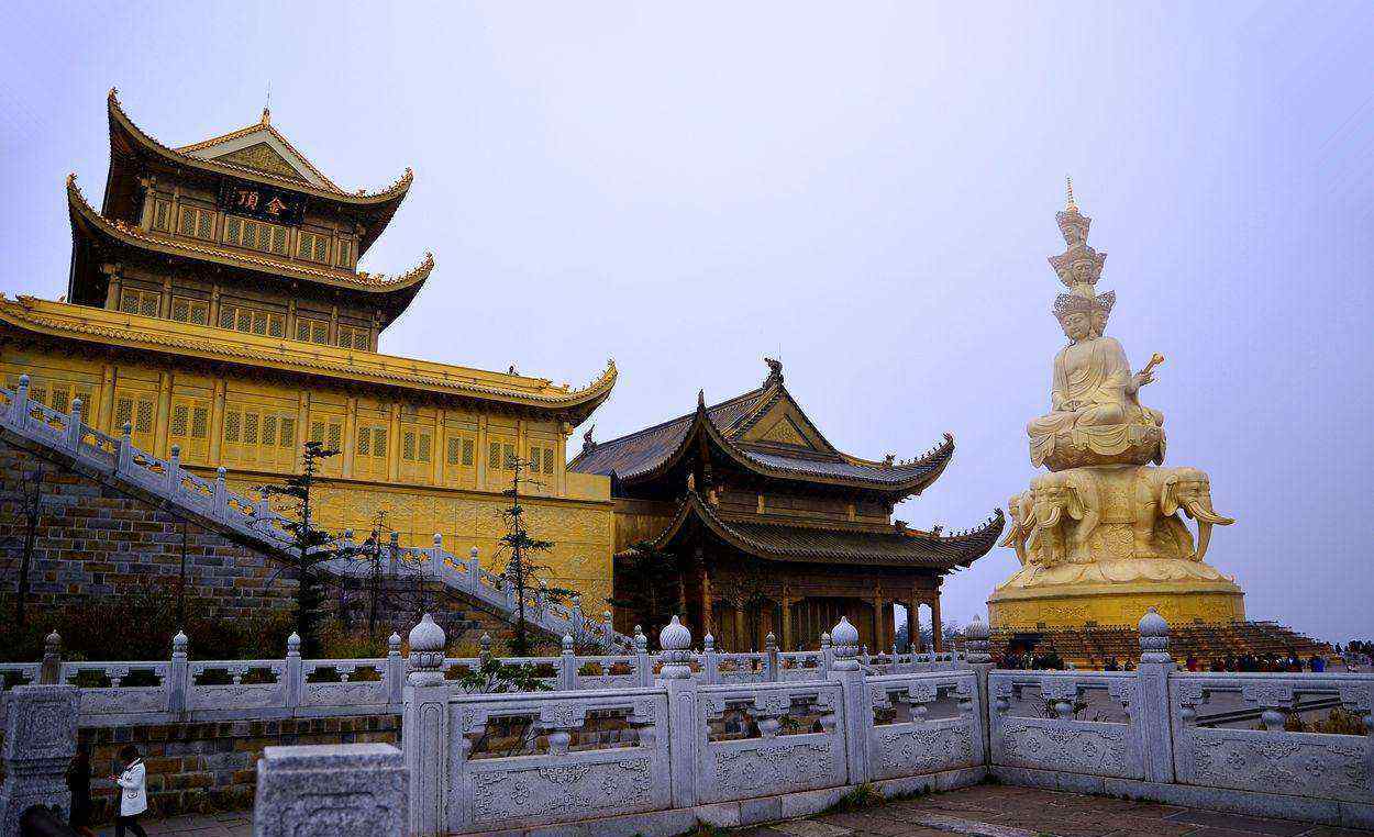 我国佛教四大名山 中国著名的佛教四大名山，去过一座算及格，全去过是达人