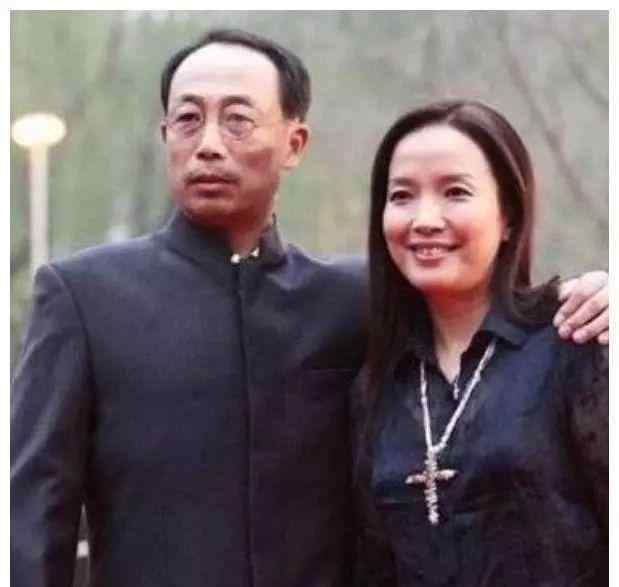 吕丽萍的三段婚姻 吕丽萍的三段婚姻，后悔与张丰毅离婚，儿子去世成为永远的痛