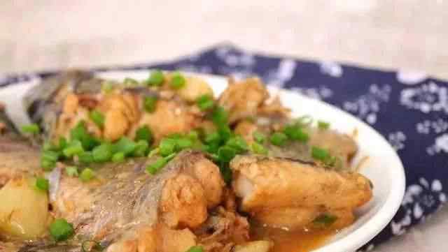 草鱼的做法大全家常菜 9道炖鱼的做法，欲罢不能的家常菜，太香了！