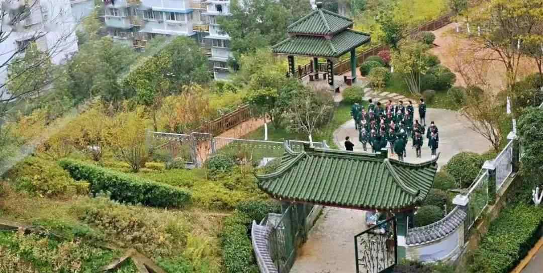 南京南师附中 南京这所初中校长喊学生“巡山”“翻地”！