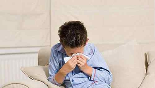 小孩反复发烧处理方法 孩子反复发烧、咳嗽怎么办？