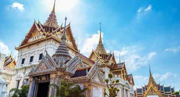 四面佛 泰国曼谷旅游10大必去景点，大皇宫和四面佛上榜，你去过吗？