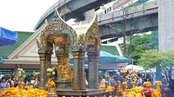 四面佛 泰国曼谷旅游10大必去景点，大皇宫和四面佛上榜，你去过吗？