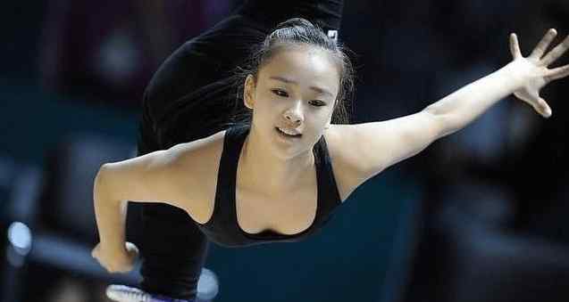 金妍在 韩国艺术体操精灵，22岁独揽5金，曾示爱宁泽涛被拒，25岁仍单身