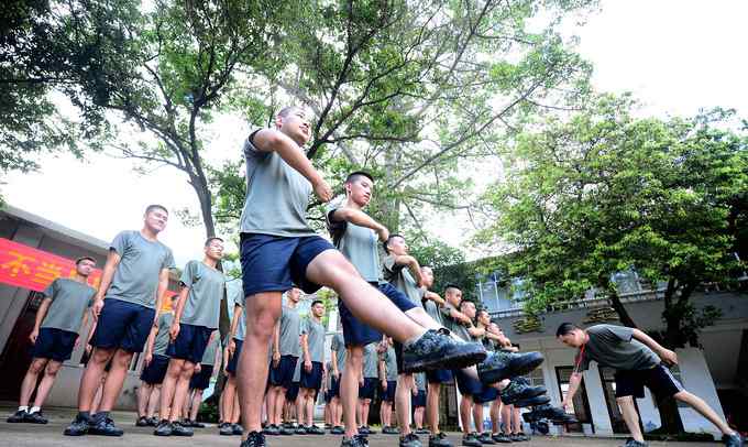 大学生士兵 北京征兵总数八成以上是大学生士兵 就业落户等优惠政策不断完善