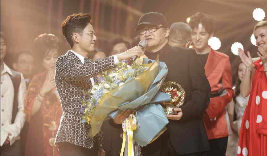 歌手张杰帮帮唱嘉宾 《歌手2019》刘欢称“歌王” 帮帮唱被评“最多导师和冠军”组合