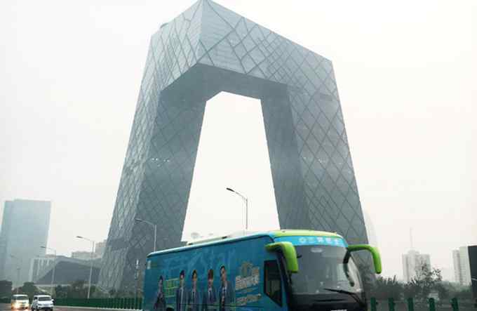创意大巴 北京创意大巴广告成为三环上的亮点
