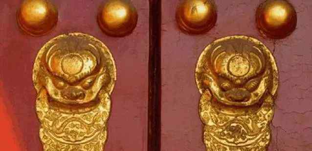 门门8 紫禁城大门中，唯有东华门的门钉是八纵九横72颗，为何少9颗？