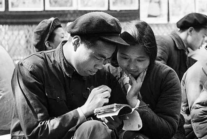 中国最新婚姻法规定 1950年《中华人民共和国婚姻法》公布实施，从此婚姻自己当家