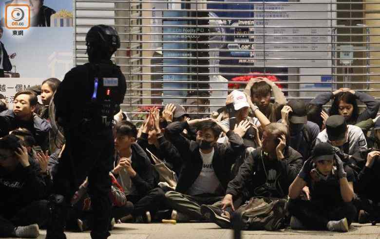 吴乐俊 2020年第一天，香港警方果断出手！拘捕约400人