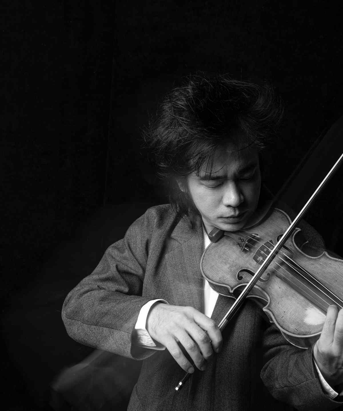 失恋三十三天主题曲 因《失恋三十三天》配乐被人熟知，原来林朝阳还是小提琴家
