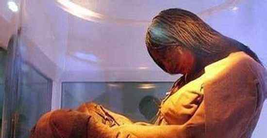 木乃伊怀孕事件：博物馆看守人强奸3000年木乃伊致其怀孕