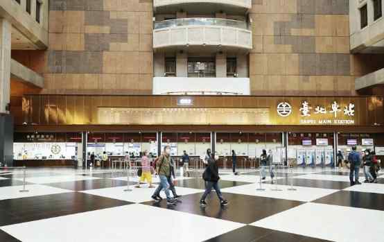 台北车站遭举报后弃用华为设备 台网友看不下去了！