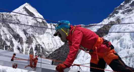 王富洲两次登顶珠峰吗中国第二次登珠峰人员是谁