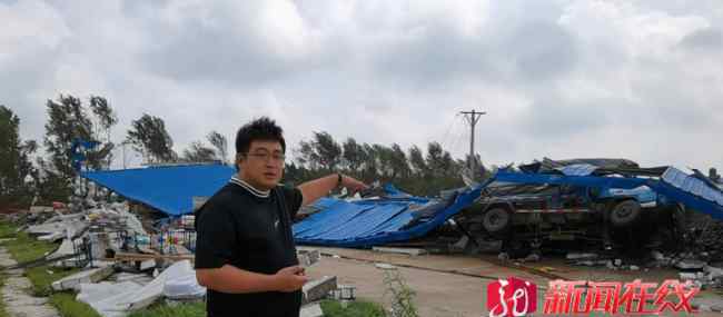 黑龙江乡镇遭龙卷风房盖满天飞 被大风卷起的房盖