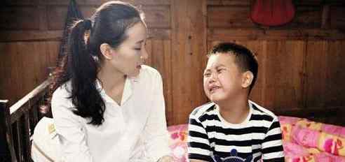 王艳的儿子 22岁嫁入豪门的王艳，被儿子指责只会花爸爸的钱，如今她怎样了？