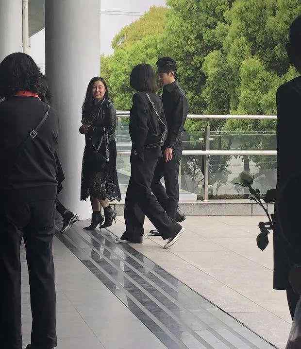 令媛 三个老婆两个富婆，前任皆是星二代，他们算“捞男”吗？