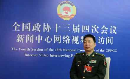 中国第三批航天员选拔完成 杨利伟接受采访时这样说