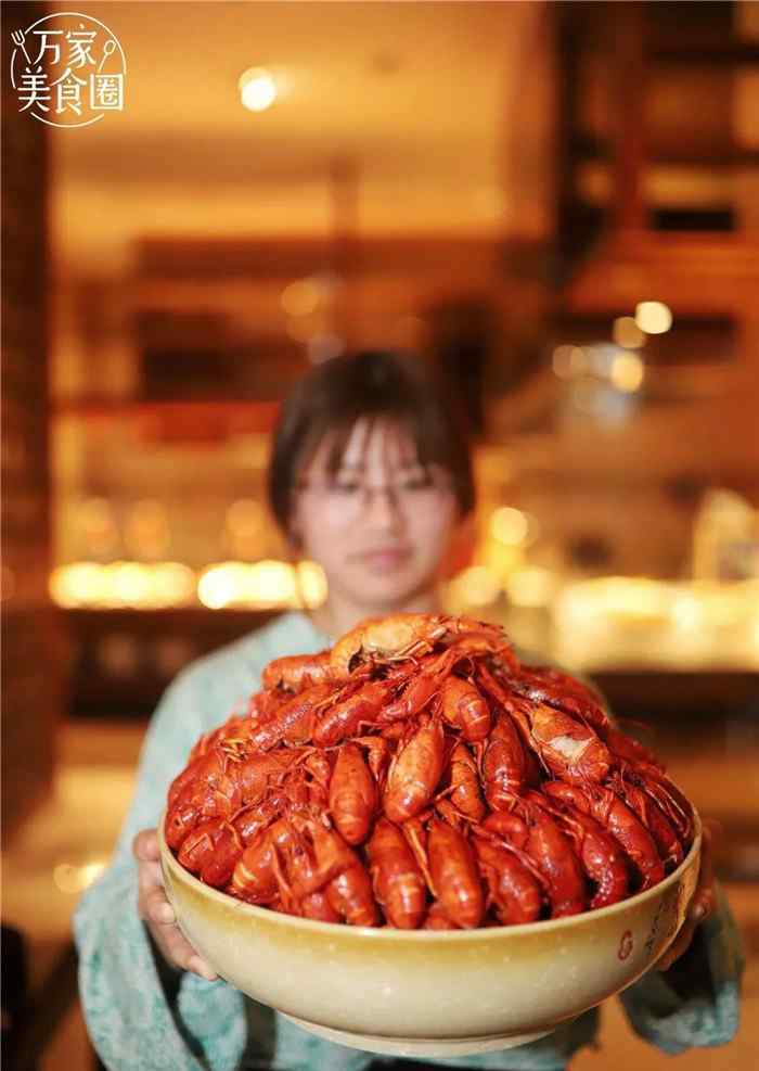 小龙虾正确吃法 合肥这家自助餐放题：小龙虾畅吃 9种口味11种吃法！