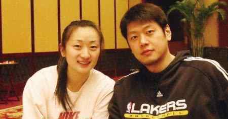 莫科老婆 中国男篮痴情汉：新婚一年不到妻子离世，与二婚妻子赡养前妻父母