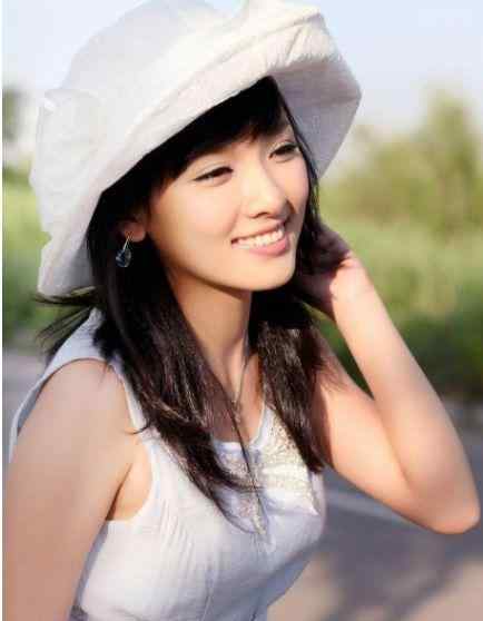 陈美欣 赵本山“5大美女”徒弟：第一比黄圣依美，还是个新加坡人