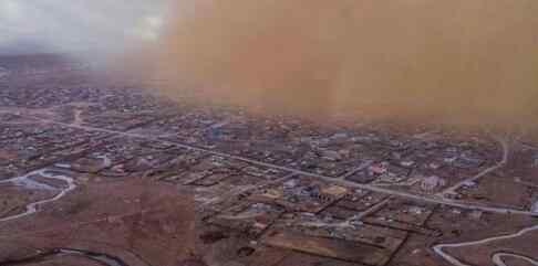 蒙古国极端天气已致10人死亡 沙尘暴天气是如何形成的？ 对此大家怎么看？
