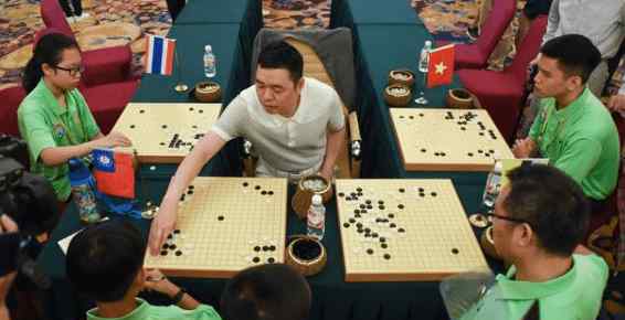 中国围棋第一人 中国首位围棋世界冠军，棋力胜过聂卫平，结过3次婚，娶娇妻无子