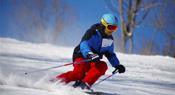 吉林一滑雪场禁止朋友教滑雪 滑雪注意安全事项