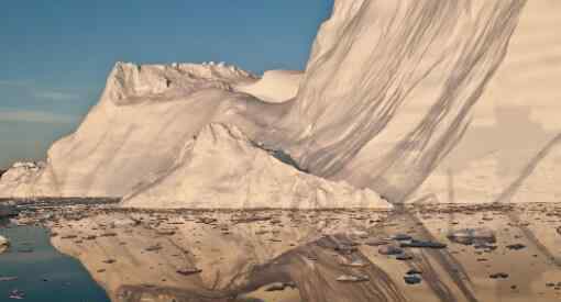 格陵兰岛冰层消融 26年致海平面上升10.6毫米