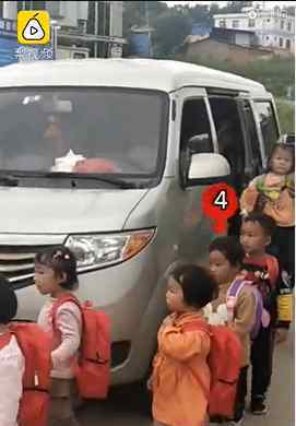 7座小车塞进33名幼童当校车 具体是啥情况?