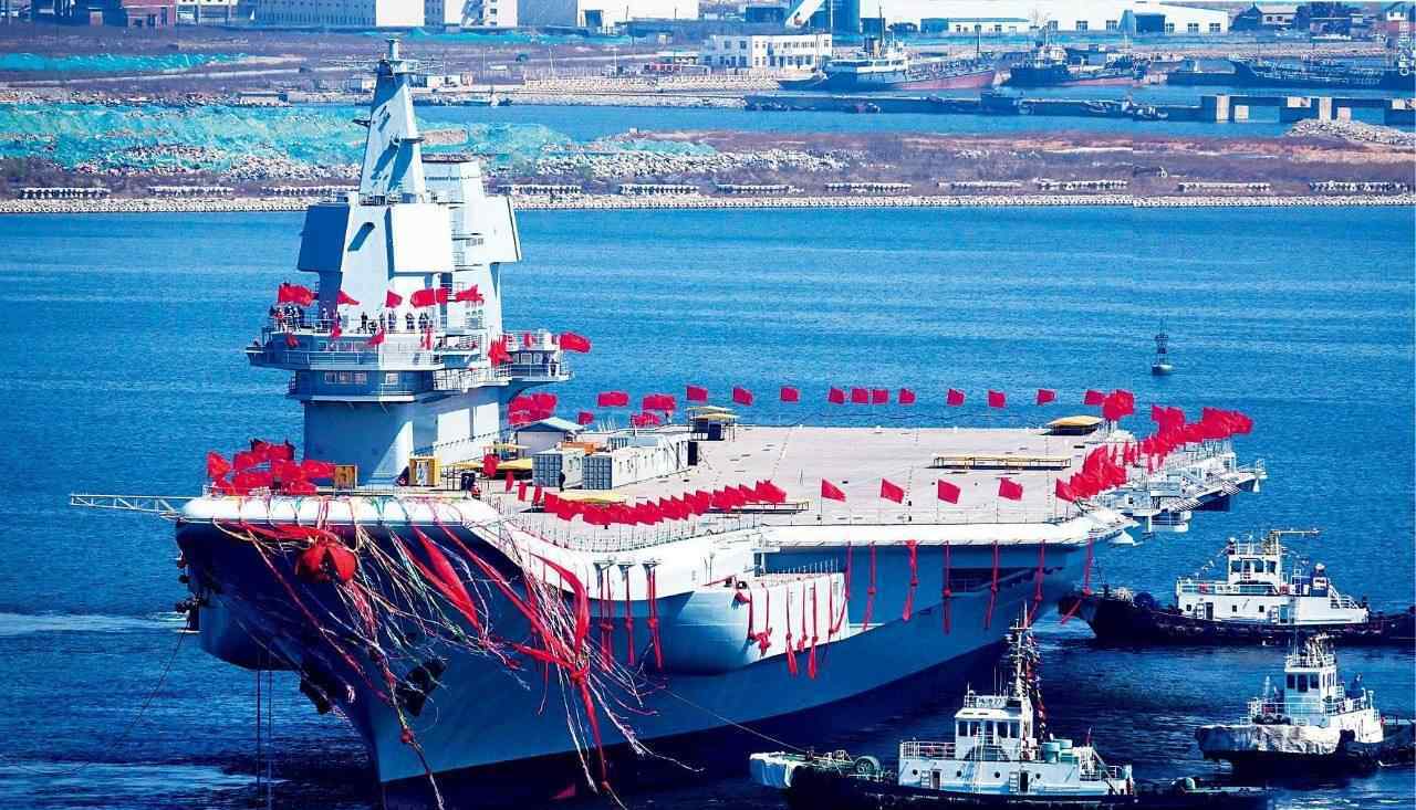 中国进入双航母时代 首艘国产航母入列