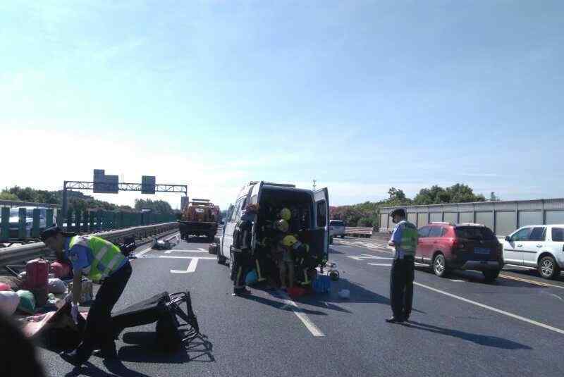 突发！杭州绕城北线发生惨烈车祸 3人死亡多人受伤