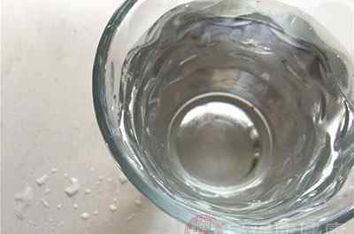 苏打水的危害 苏打水的作用 喝苏打水有这么多好处