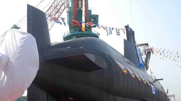 半岛潜藏50余潜艇 中美俄的走向是什么