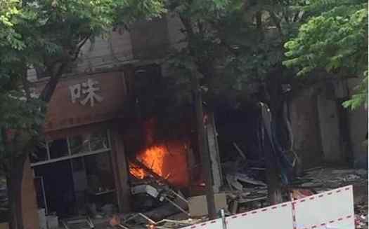 饭店爆炸炸毁隔壁影楼 导致3名孕妇受重伤