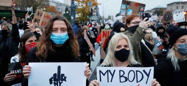 波兰首都十万人抗议反对堕胎法 事件详情始末介绍！