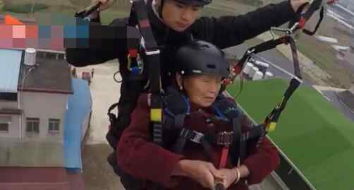 78岁老人第一次玩滑翔伞淡定自拍 滑翔伞死亡率高吗