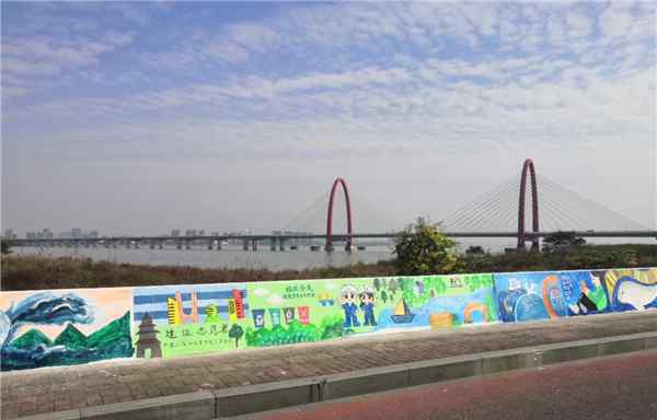 中建三局二公司华东公司为世界最长海塘彩绘作品添“新颜”