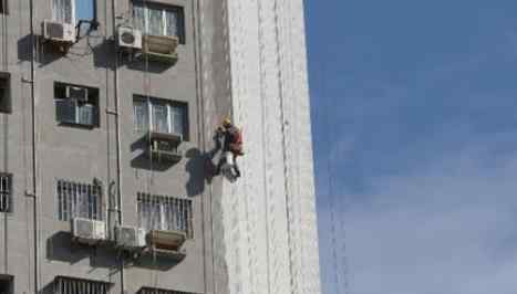 深圳一工人粉刷外墙时坠亡 究竟是怎么一回事？