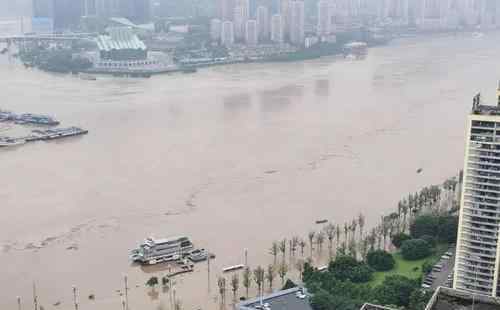 洪水漫上重庆主城 现场状况曝光令人震撼