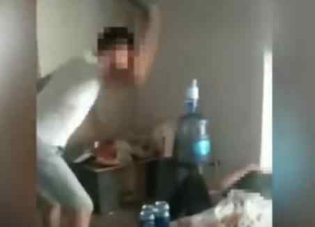 男子强逼儿女互拍被殴视频 只为发给离婚的老婆