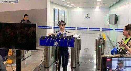 港警鸣枪示警 港警为什么要鸣抢?具体经过是?