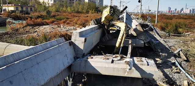 天津铁路桥坍塌事故已致8死 究竟发生了什么?