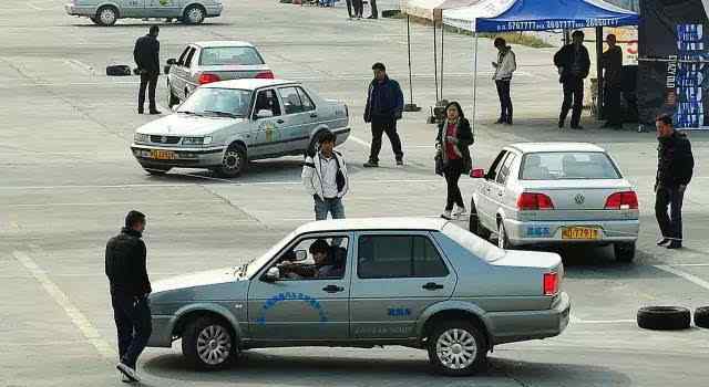 厦门学车 学车必看!厦门驾校综合排名首次对外公开,来看哪家通过率最高?