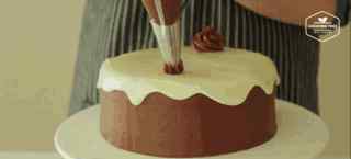 奥利奥生日蛋糕味 雪崩蛋糕新玩法，这款奥利奥生日蛋糕颜值炸裂！