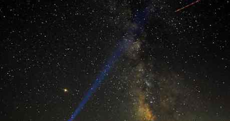 英仙座流星雨12日光临地球 究竟是怎么回事?