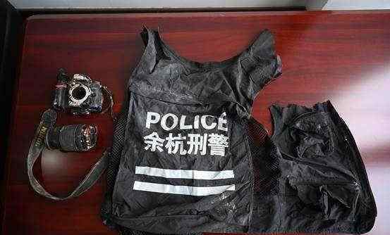 36岁刑警办案时坠楼