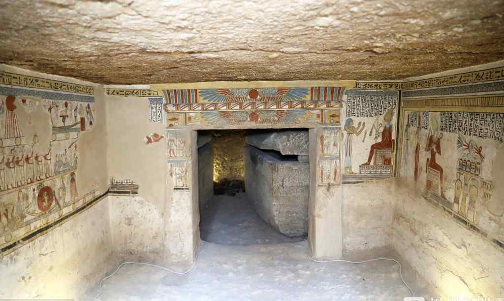 埃及发现托勒密王朝贵族夫妻古墓