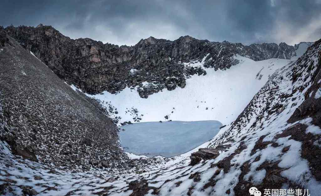 人骨湖Roopkund：天一热 湖面竟浮出上百具尸体