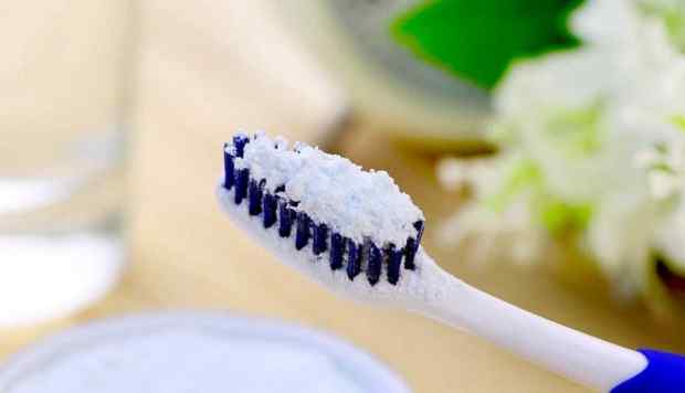 洗牙粉真的能洗白牙齿吗 洗牙粉能把牙齿洗白吗？